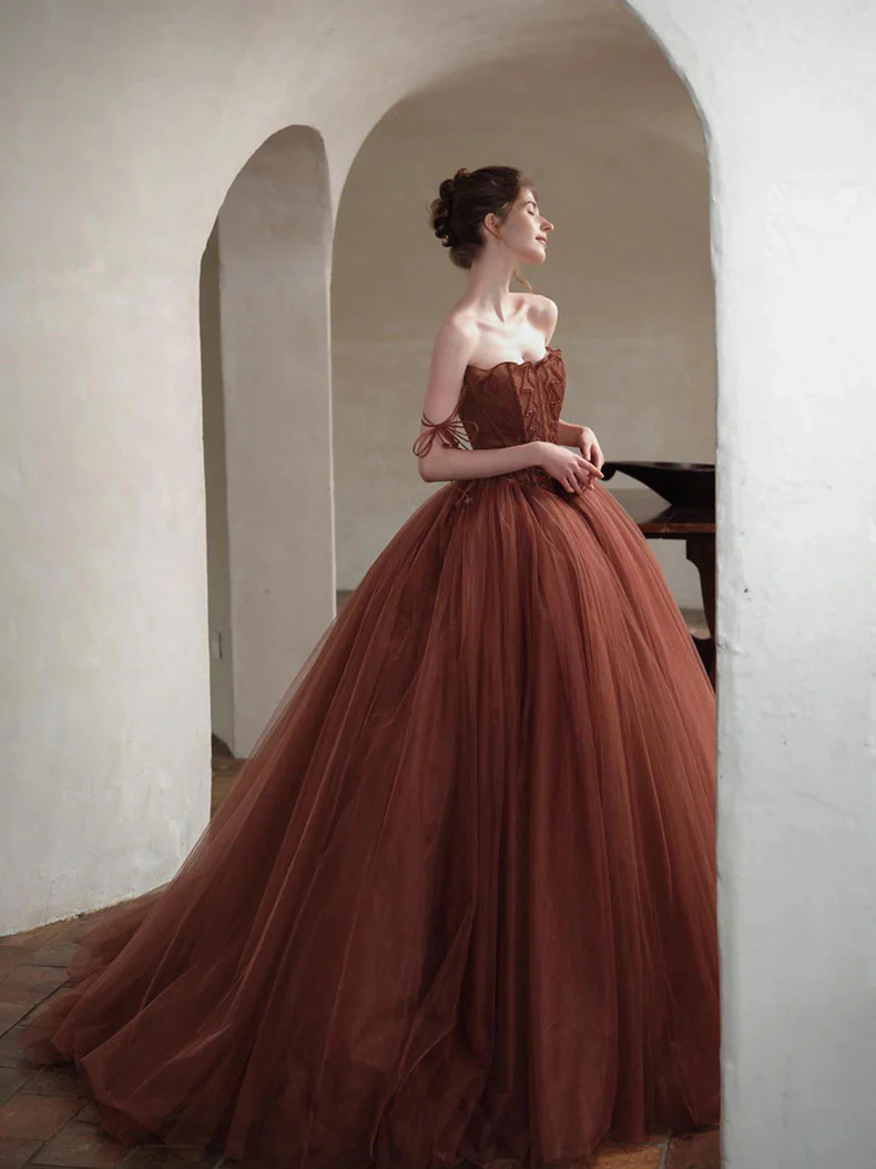 Vestido de baile de tul con tirantes finos y corte en A, ideal para el 16 cumpleaños (Y7176)