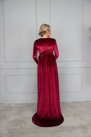 Vestido de terciopelo verde esmeralda con cola