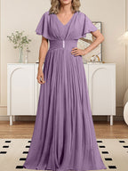 Vestido de gasa de corte A, escote en V, largo hasta el suelo, para la madre de la novia, con broche de cristal y pliegues. 