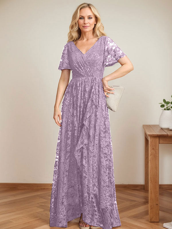 Robe de mère de la mariée asymétrique en dentelle, coupe trapèze, col en V et volants cascade 