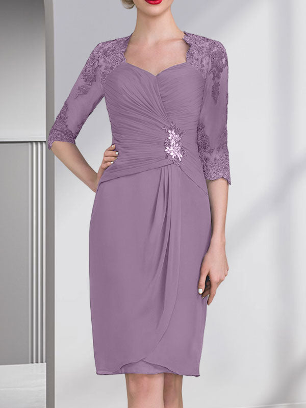 Vestido de corte recto/columna, escote corazón, largo hasta la rodilla, de gasa, con apliques de cuentas, encaje, lentejuelas y pliegues para la madre de la novia.