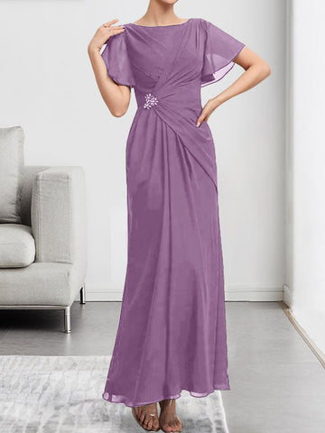 Vestido de novia de corte A, escote redondo ilusión, largo té, de gasa, encaje, con lentejuelas y pedrería.