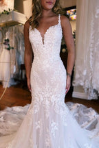 Robe de mariée sirène en tulle sans manches, décolleté cœur, longueur au sol, bretelles et appliques