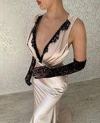 Robe sirène sans manches à col en V et dentelle