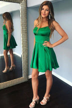 Robe de bal courte en satin dos nu, robe de soirée courte
