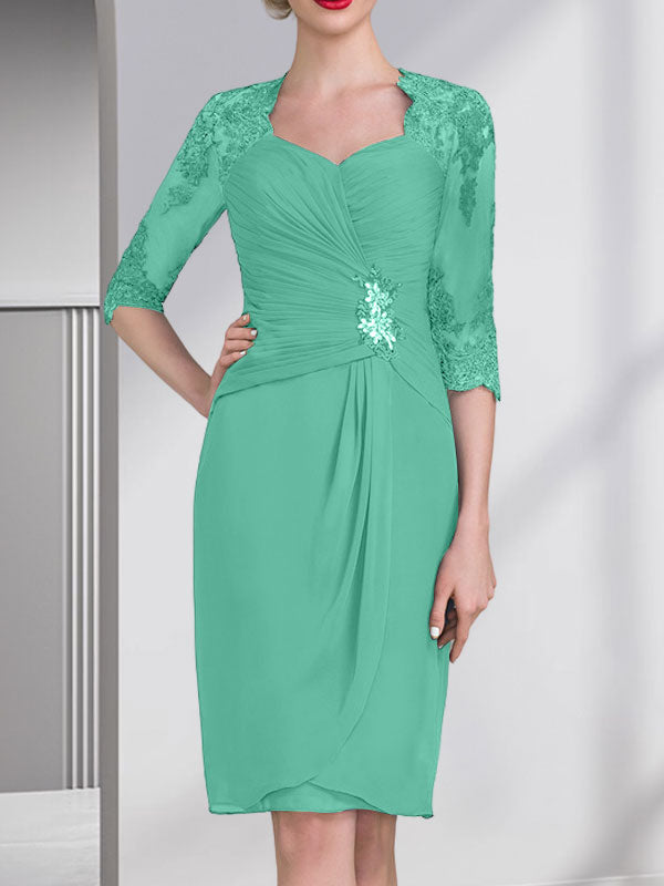 Vestido de corte recto/columna, escote corazón, largo hasta la rodilla, de gasa, con apliques de cuentas, encaje, lentejuelas y pliegues para la madre de la novia.
