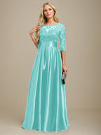 Robe de mariée longue en satin stretch dentelle et dentelle, coupe trapèze, décolleté illusion, ornée d'un nœud à sequins 