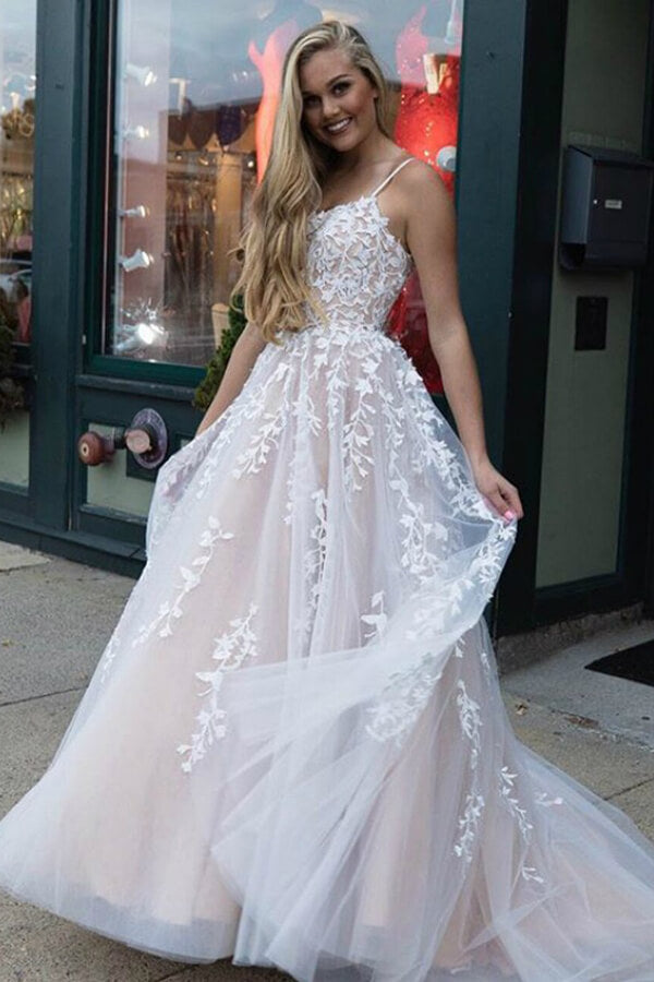 Vestidos de fiesta amarillos de tul con tirantes finos, escote redondo y corte en A con apliques
