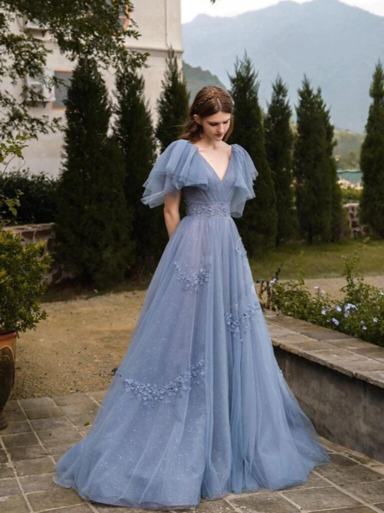 Vestido de fiesta elegante azul con apliques de lentejuelas y tul Y8348