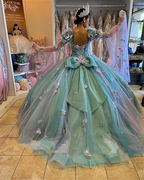 Vestido de quinceañera con flores 3D lilas, mangas largas abullonadas Y6580