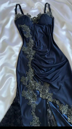 Vestido de noche sirena vintage azul marino con apliques de encaje satinado, estilo baile de graduación Y8497