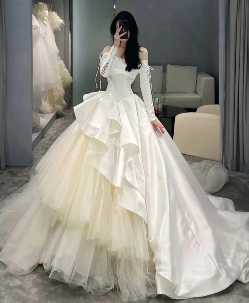Chic A-line Long Sleeves Wedding Dress,Bridal Gown Y6789