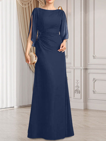 Robe fourreau/colonne longue en mousseline pour la mère de la mariée, ornée de perles plissées.