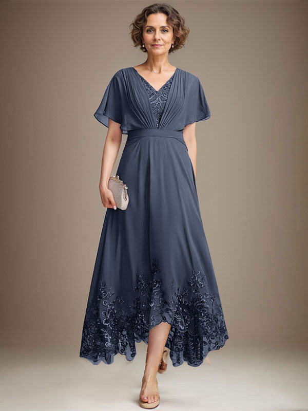 Robe de mère de la mariée asymétrique en mousseline de dentelle, coupe trapèze, col en V et plis