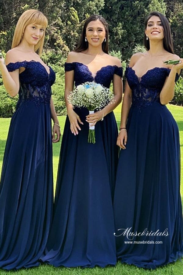 Robes de demoiselle d'honneur longues en mousseline bleu marine, coupe trapèze, épaules dénudées et dentelle
