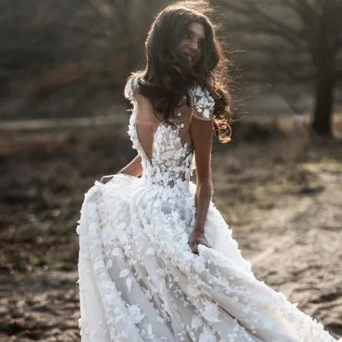Vestidos de novia estilo boho romántico campestre con flores 3D, escote en V sexy y efecto ilusión, estilo árabe.