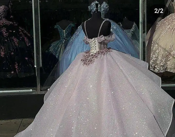 Vestido de baile elegante de corte A con tirantes finos, ideal para fiestas de quinceañera (modelo Y1918)