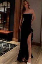 Vestido de noche negro sexy sin tirantes con abertura, estilo baile de graduación Y7668