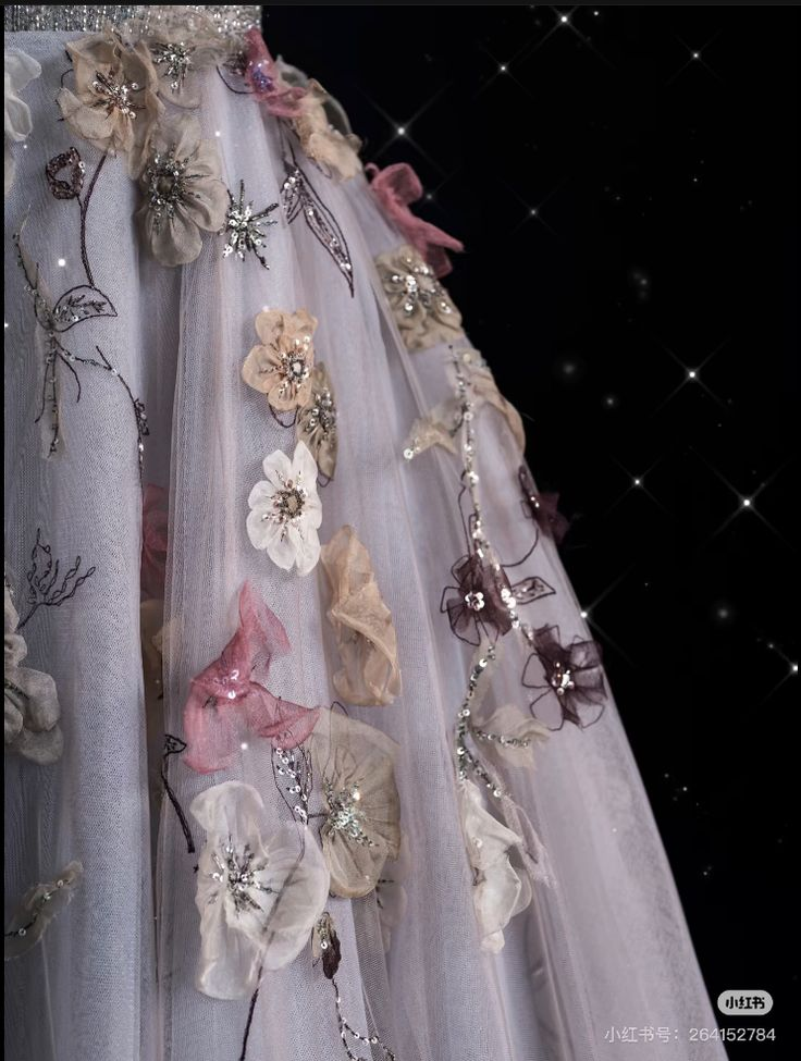 Vestido de baile largo de noche con escote en V, tul gris y estampado floral, modelo Y7953