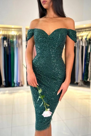 Vestido verde oscuro de fiesta con escote corazón y hombros descubiertos