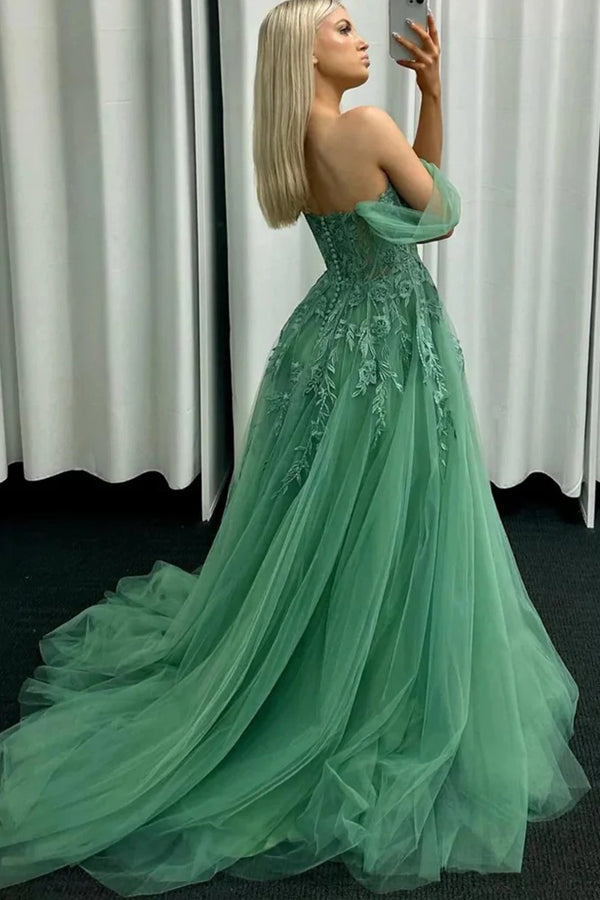 Vestido largo de fiesta verde de encaje con hombros descubiertos