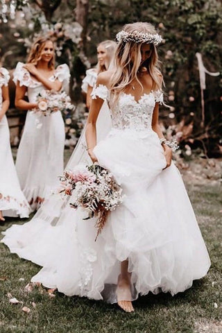 Vestido de novia blanco de tul con hombros descubiertos y apliques WD561