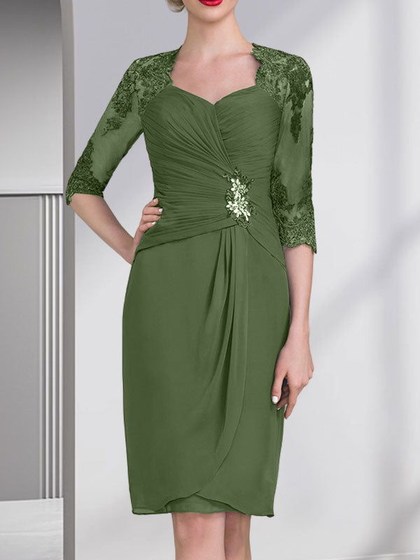 Vestido de corte recto/columna, escote corazón, largo hasta la rodilla, de gasa, con apliques de cuentas, encaje, lentejuelas y pliegues para la madre de la novia.