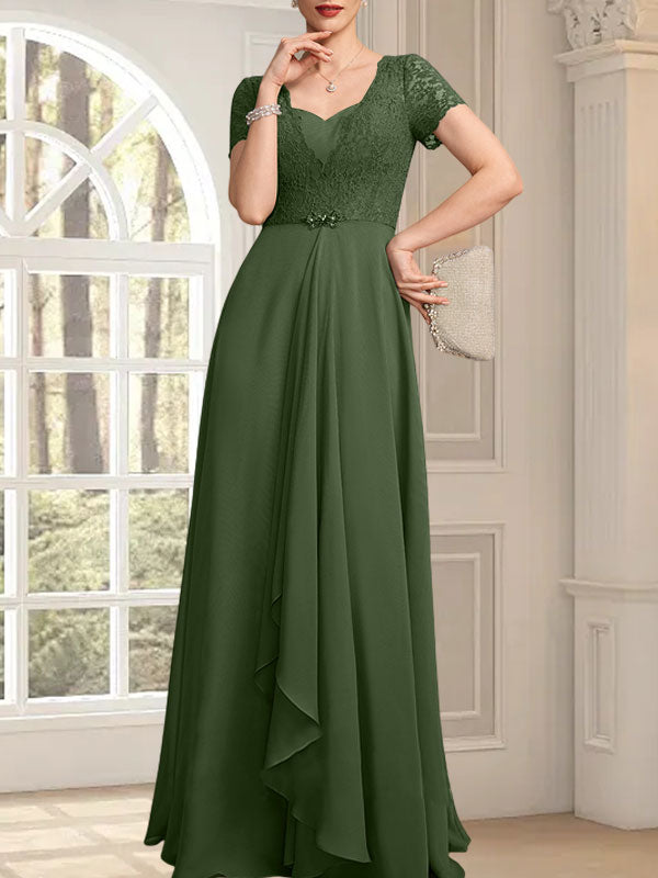 Vestido de corte A, escote corazón, largo hasta el suelo, de gasa, encaje, con cuentas y volantes en cascada para la madre de la novia.