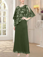 Robe longue en maille pailletée avec corsage asymétrique original 