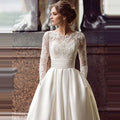 Robes de mariée en satin plissé 2023, applications de dentelle, traîne balayée, manches longues, col montant, robe de mariée de cérémonie 