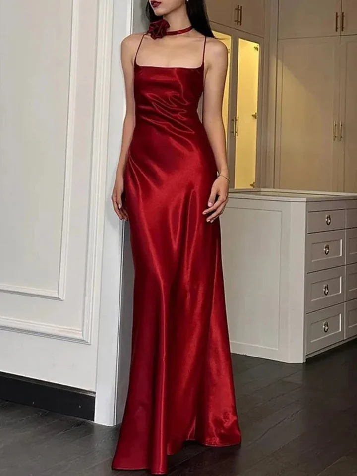 Elegante vestido largo de fiesta color burdeos con tirantes finos y espalda descubierta Y7748