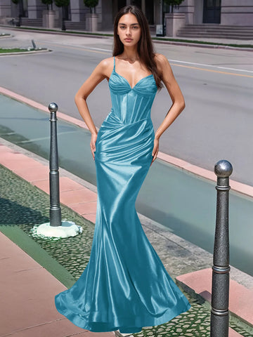 Vestido largo de sirena con escote en V plisado y boiced para baile de graduación