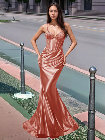 Vestido largo de sirena con escote en V plisado y boiced para baile de graduación
