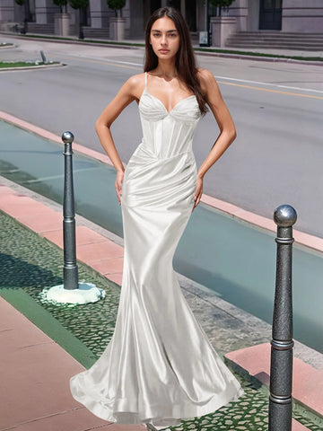 Vestido largo de sirena con escote en V plisado y boiced para baile de graduación