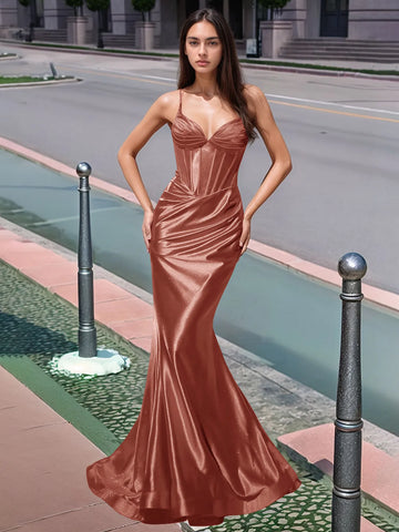 Vestido largo de sirena con escote en V plisado y boiced para baile de graduación
