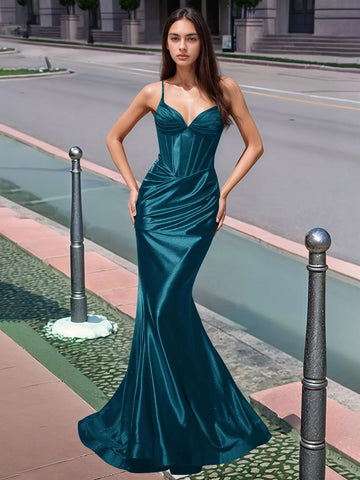 Vestido largo de sirena con escote en V plisado y boiced para baile de graduación