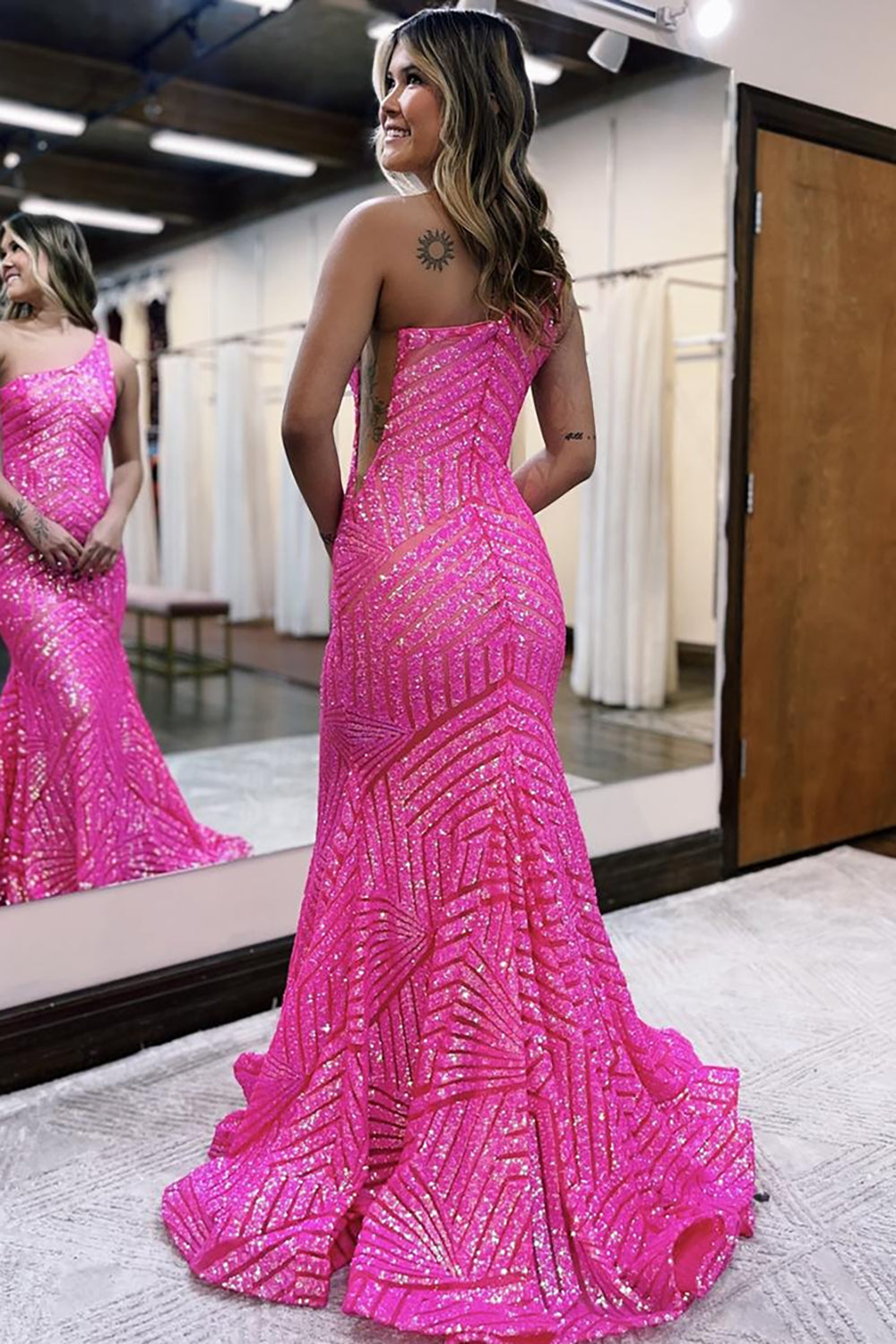 Robe de bal longue sirène à paillettes asymétrique