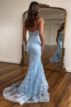 Robe de bal sirène longue corsetée à décolleté cœur et appliques