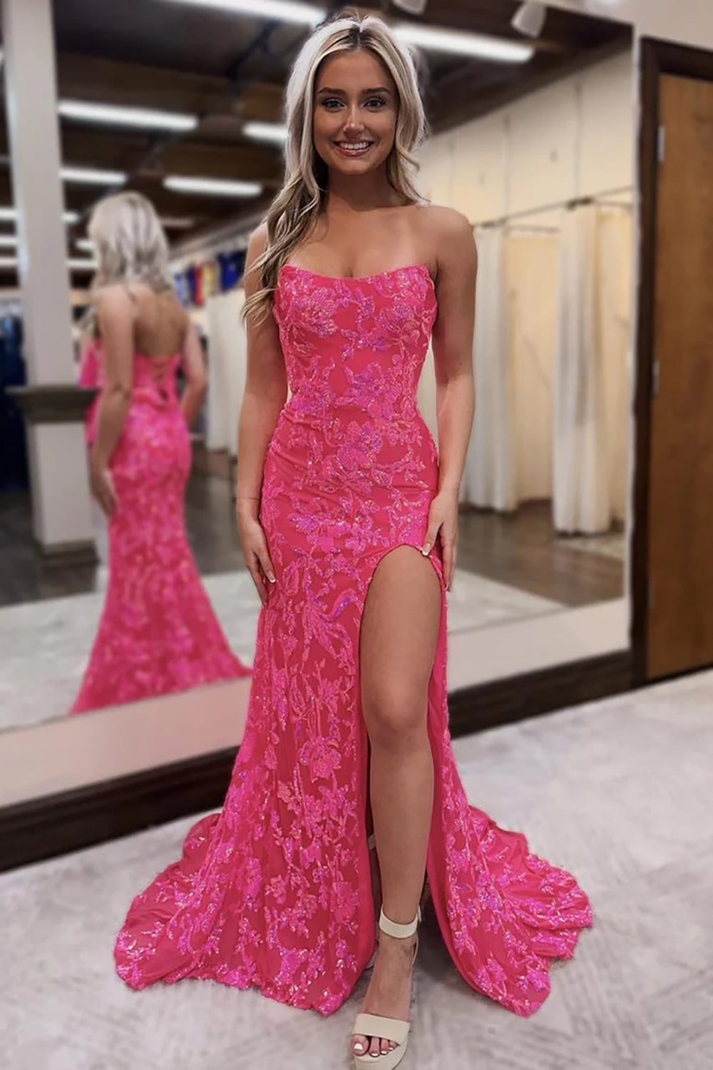 Robe de bal longue sirène à sequins sans bretelles et fente scintillante