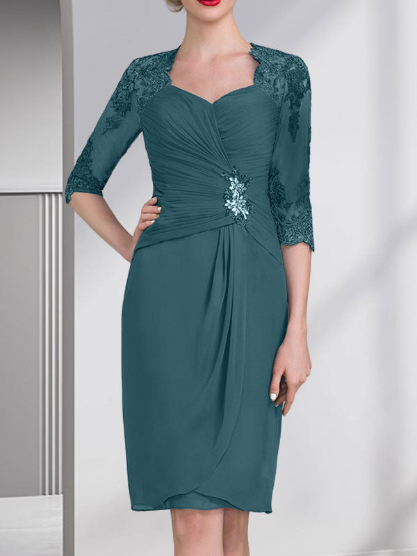 Vestido de corte recto/columna, escote corazón, largo hasta la rodilla, de gasa, con apliques de cuentas, encaje, lentejuelas y pliegues para la madre de la novia.