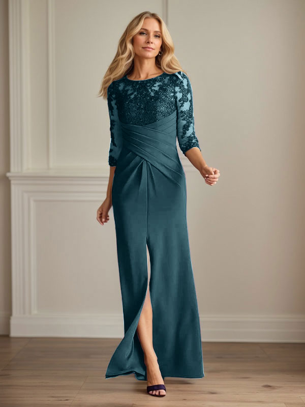 Vestido de madrina de la novia color ciruela, de encaje elástico y corte sirena. 