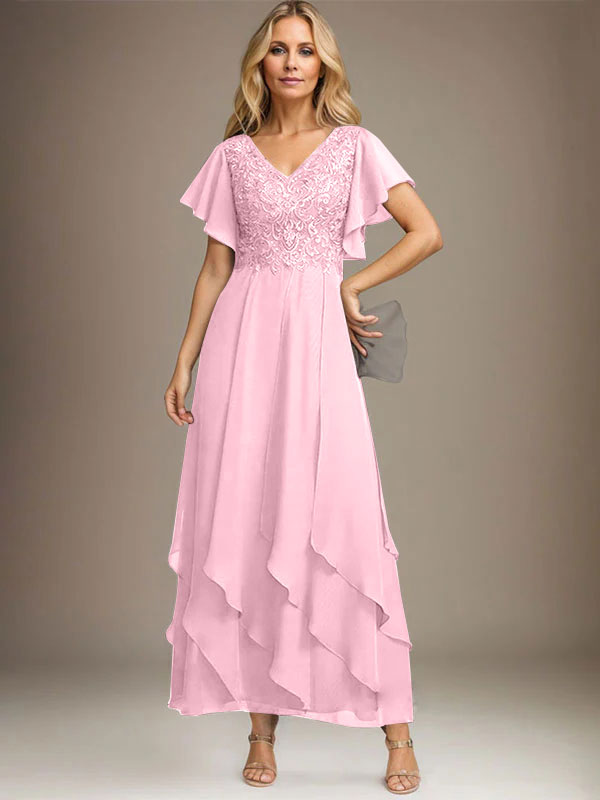 Vestido de novia de corte línea A, escote en V, largo hasta el tobillo, de gasa de encaje con volantes en cascada. 