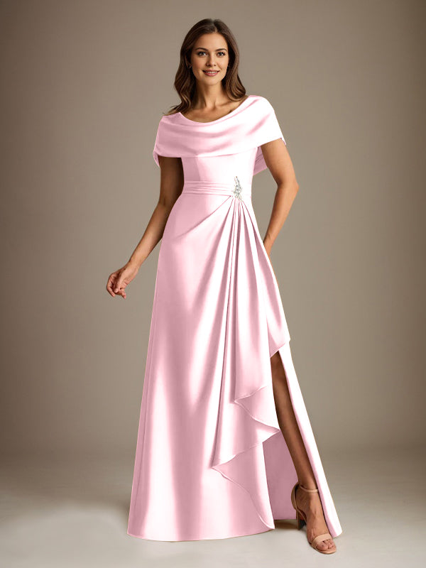 Robe de mariée trapèze en satin stretch, longue jusqu'au sol, avec décolleté rond et volants cascade, idéale pour la mère de la mariée. 