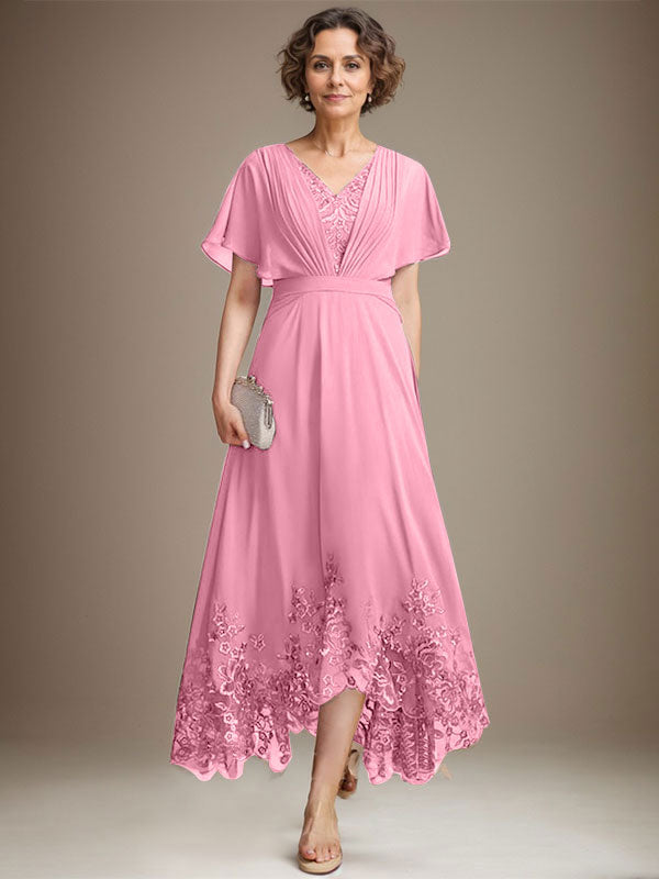 Robe de mère de la mariée asymétrique en mousseline de dentelle, coupe trapèze, col en V et plis