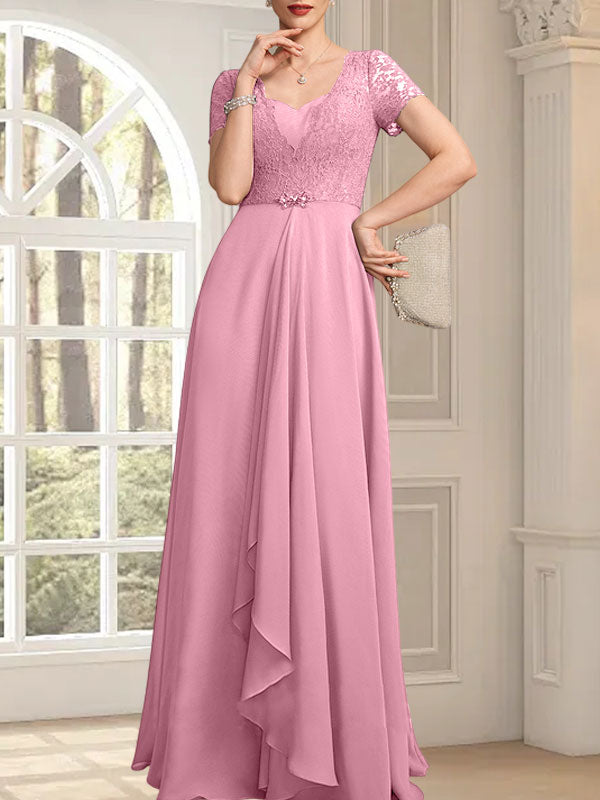 Vestido de corte A, escote corazón, largo hasta el suelo, de gasa, encaje, con cuentas y volantes en cascada para la madre de la novia.