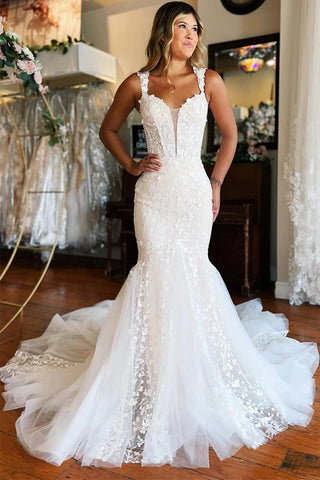 Vestido de novia corte sirena color marfil con escote pronunciado y hombros descubiertos WD708