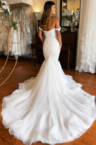 Vestido de novia corte sirena color marfil con escote pronunciado y hombros descubiertos WD708