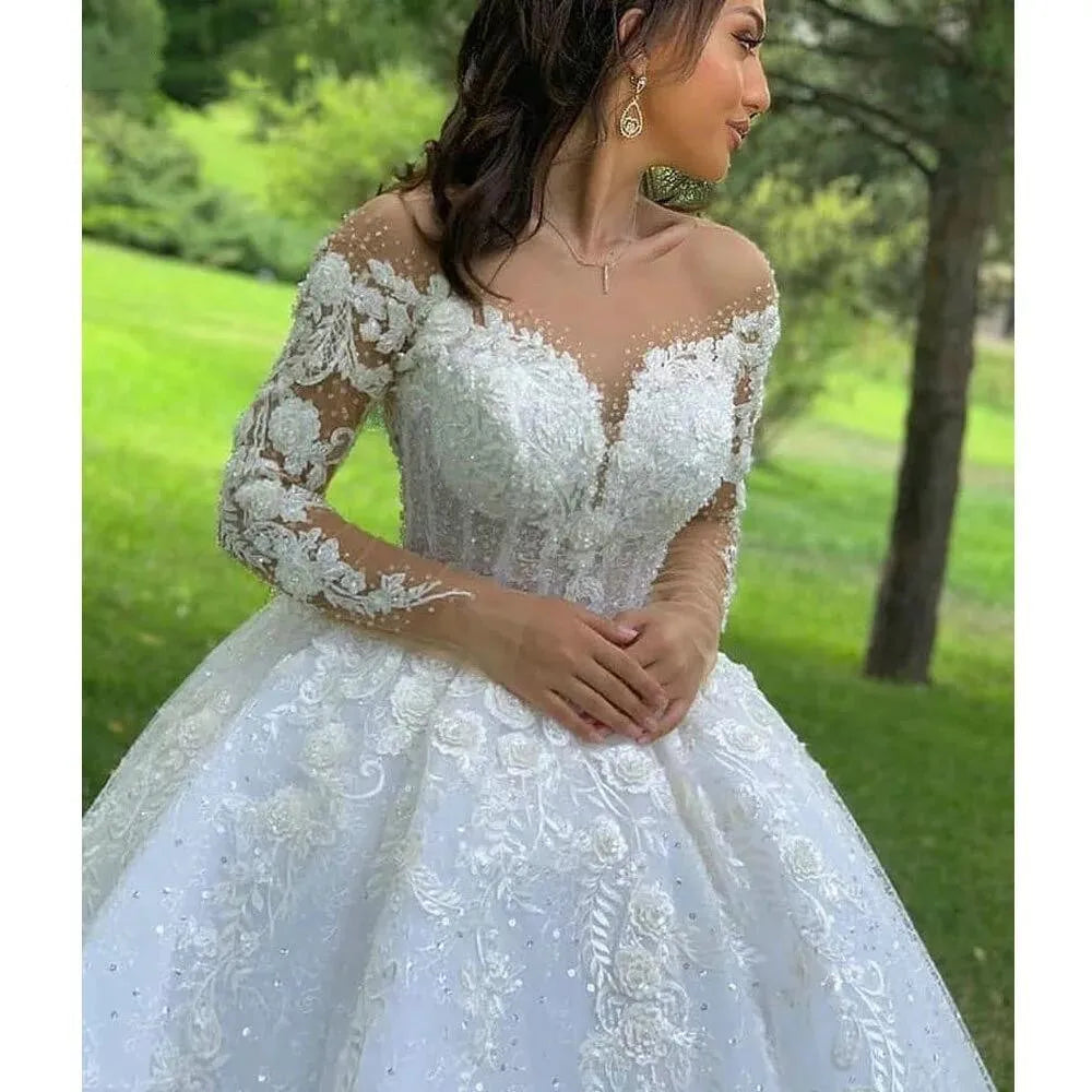Robes de mariée princesse style bal 2023, col rond, manches longues, robe de mariée à lacets et applications perlées, Suknie Slubne