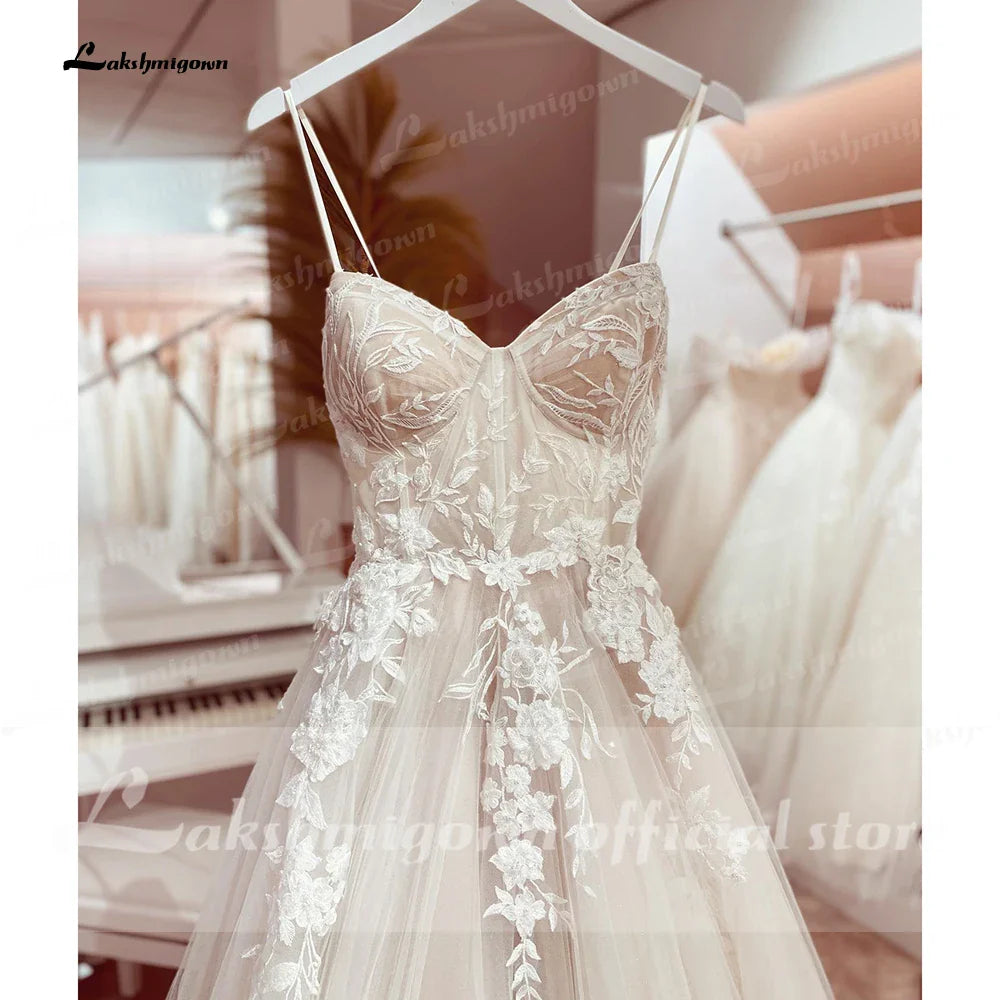 Robe de mariée princesse en dentelle, robe de mariée à bretelles spaghetti, traîne chapelle, robe de mariée en tulle champagne, Lakshmigown 