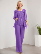 Vestido de novia de gasa con encaje y lentejuelas, estilo mono/pantalón, largo hasta el suelo, con escote redondo.